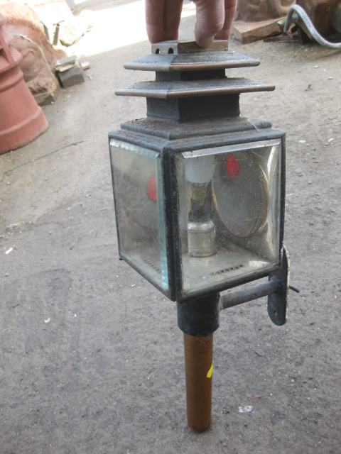 LE30-original-lamp-carriage-lantern.JPG