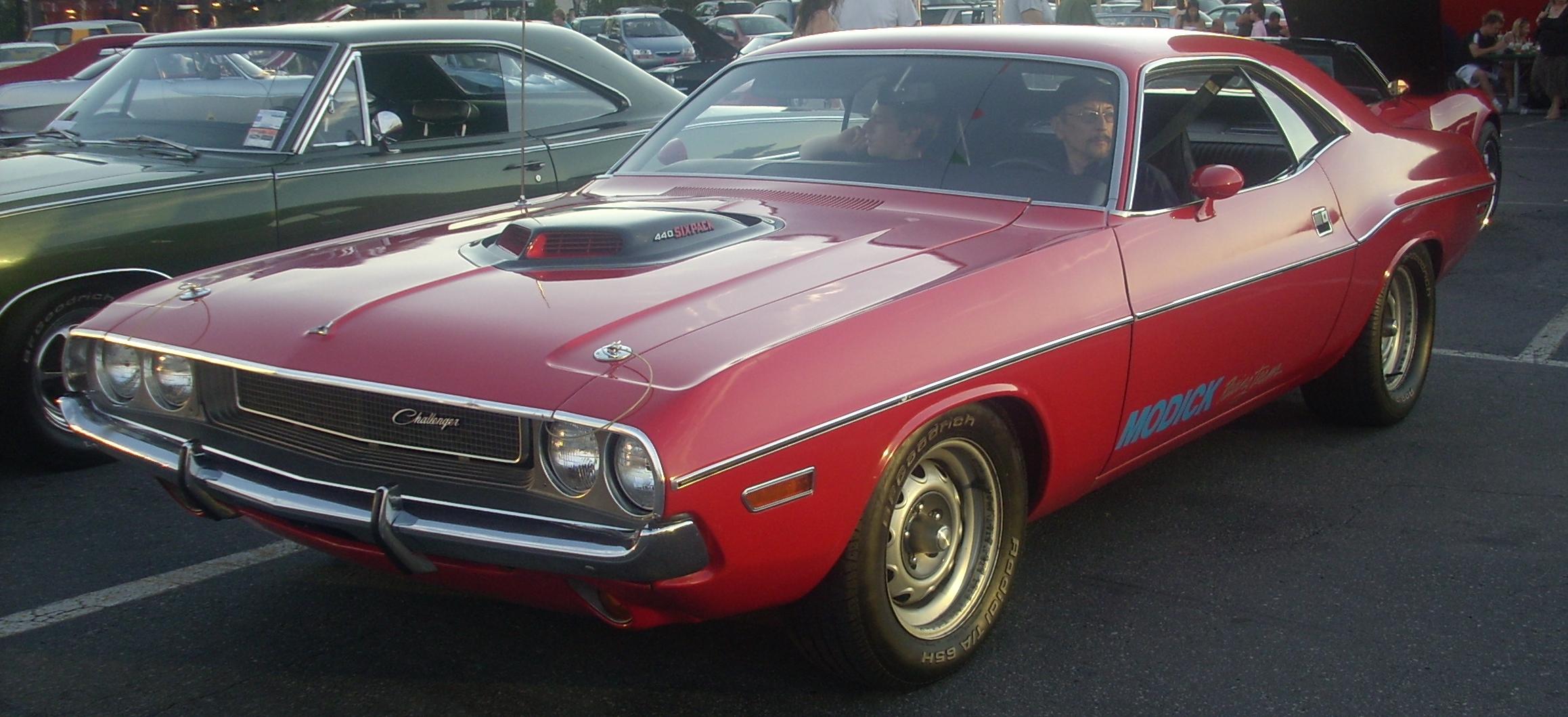 Dodge_Challenger_(Gibeau_Orange_Julep).JPG